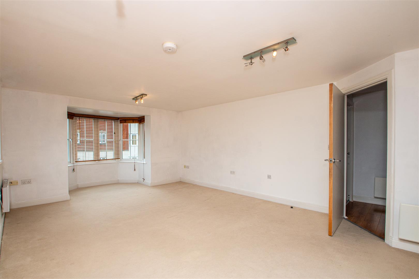 Harlow Crescent, Oxley Park, Milton Keynes